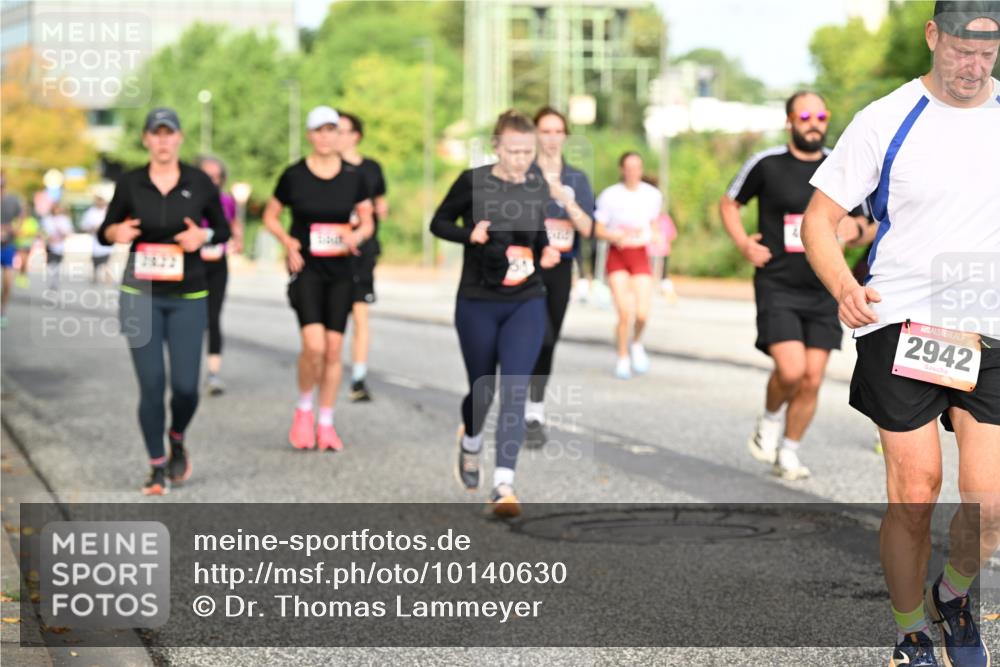 06.09.2026 - CURREX Alsterlauf Dr. Thomas Lammeyer http://msf.ph/oto/10140630 06.09.2026 10:08:41 Laufen 2942 meine-sportfotos.de