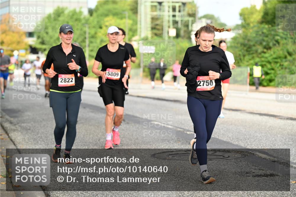 06.09.2026 - CURREX Alsterlauf Dr. Thomas Lammeyer http://msf.ph/oto/10140640 06.09.2026 10:08:42 Laufen 2822, 5809, 2750 meine-sportfotos.de
