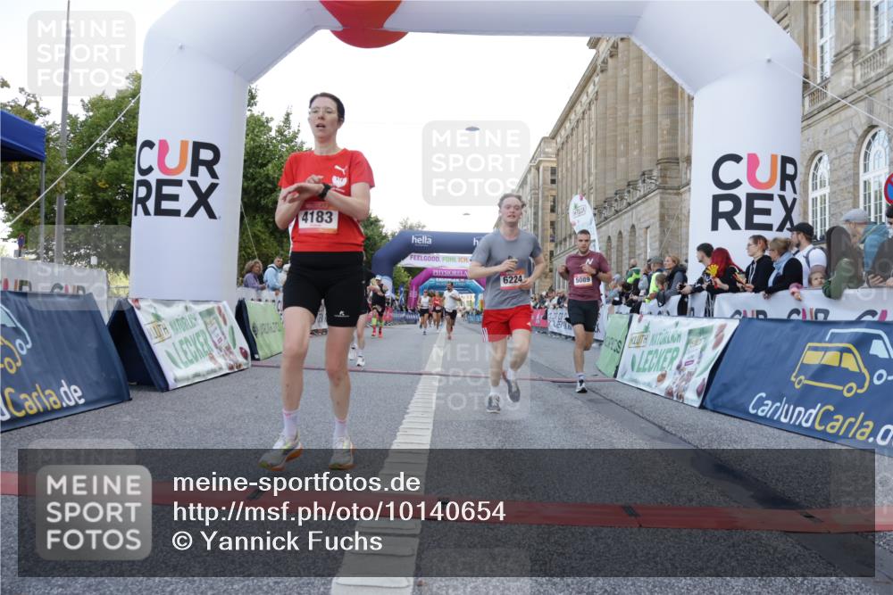 06.09.2026 - CURREX Alsterlauf Yannick Fuchs http://msf.ph/oto/10140654 06.09.2026 09:46:28 Ziel 2563, 2683, 2752, 3132, 3182, 4183, 4287, 4537, 4619, 5419, 6109, 6224 meine-sportfotos.de