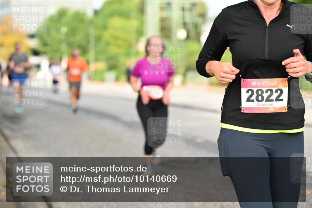 06.09.2026 - CURREX Alsterlauf Dr. Thomas Lammeyer http://msf.ph/oto/10140669 06.09.2026 10:08:45 Laufen 2822 meine-sportfotos.de