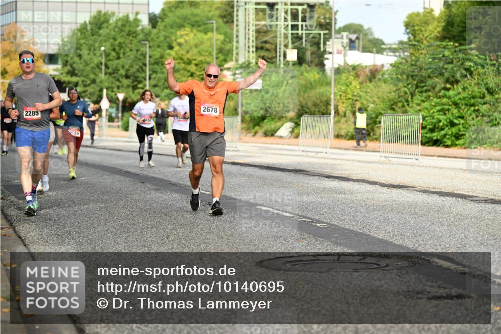06.09.2026 - CURREX Alsterlauf Dr. Thomas Lammeyer http://msf.ph/oto/10140695 06.09.2026 10:08:49 Laufen 2285, 139, 2678 meine-sportfotos.de