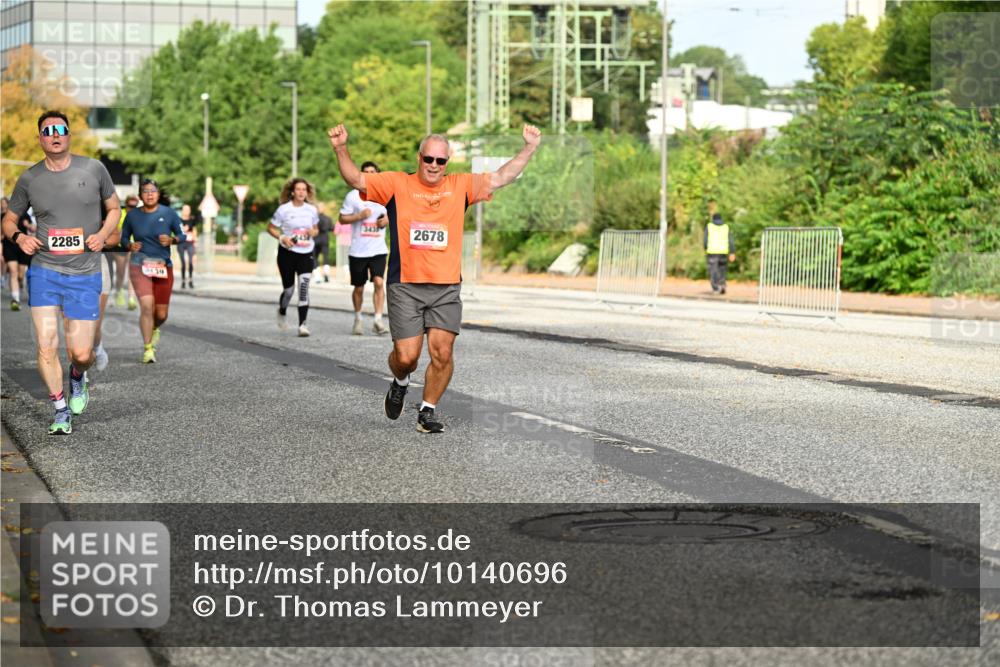 06.09.2026 - CURREX Alsterlauf Dr. Thomas Lammeyer http://msf.ph/oto/10140696 06.09.2026 10:08:49 Laufen 2285, 139, 343, 2678 meine-sportfotos.de