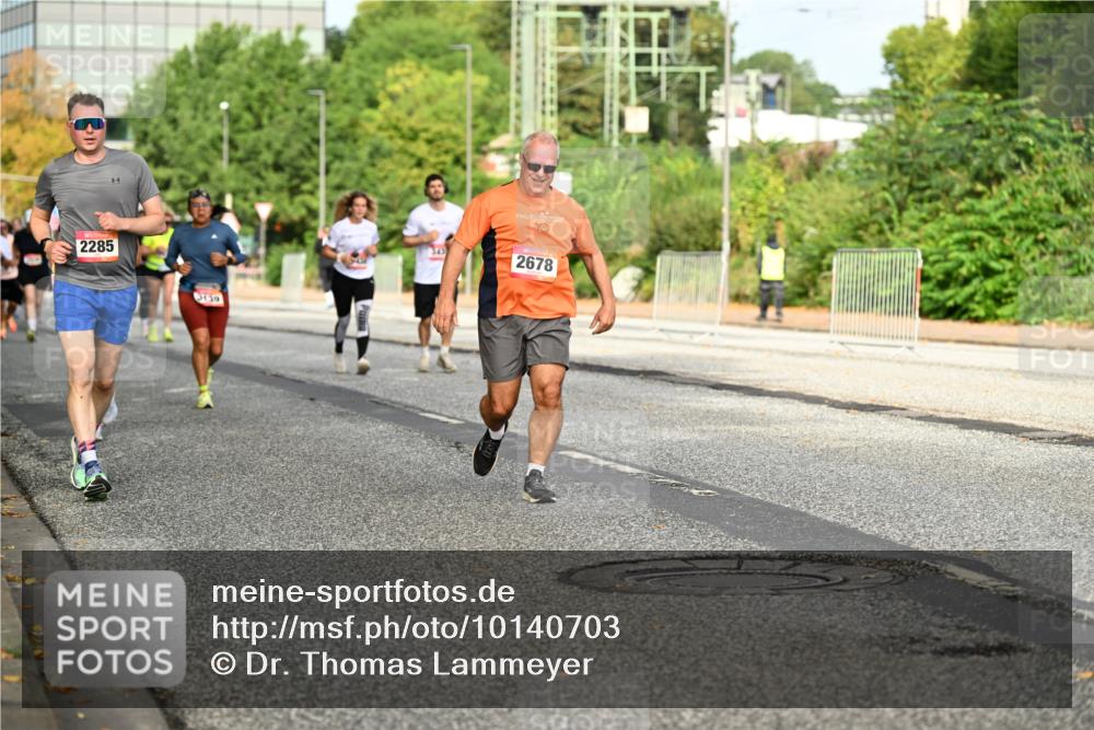 06.09.2026 - CURREX Alsterlauf Dr. Thomas Lammeyer http://msf.ph/oto/10140703 06.09.2026 10:08:49 Laufen 2285, 139, 2678 meine-sportfotos.de