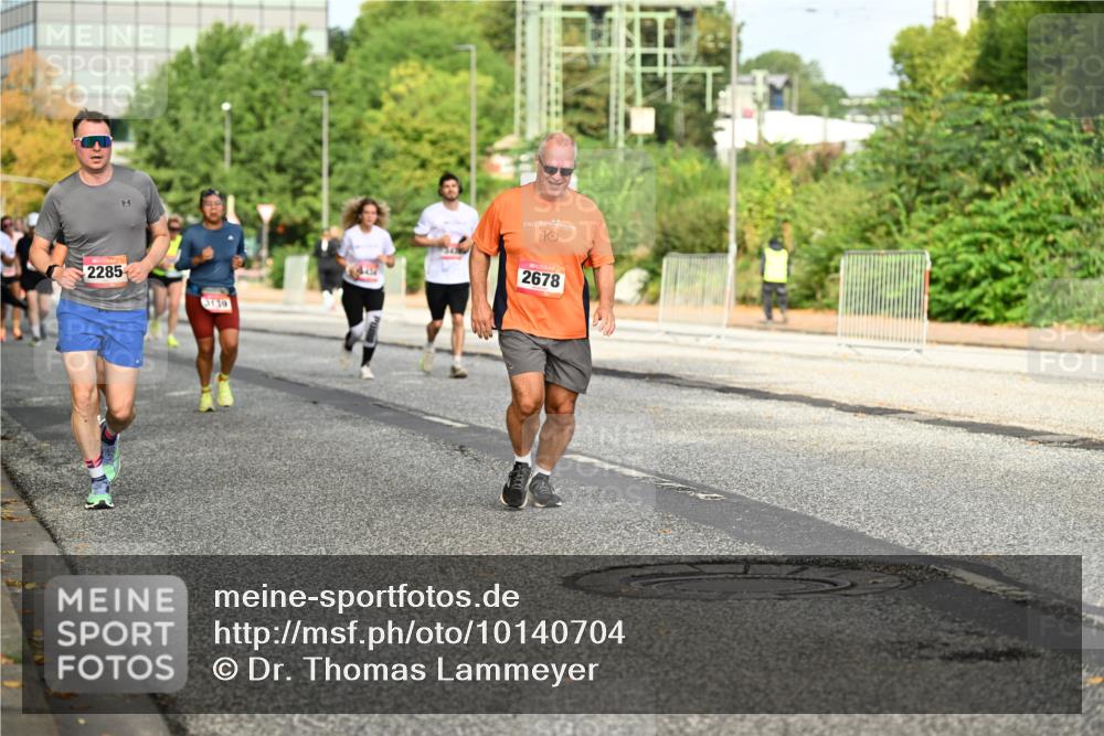 06.09.2026 - CURREX Alsterlauf Dr. Thomas Lammeyer http://msf.ph/oto/10140704 06.09.2026 10:08:49 Laufen 2285, 3139, 10, 2678 meine-sportfotos.de