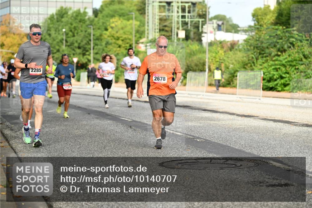 06.09.2026 - CURREX Alsterlauf Dr. Thomas Lammeyer http://msf.ph/oto/10140707 06.09.2026 10:08:50 Laufen 2285, 10, 2678 meine-sportfotos.de