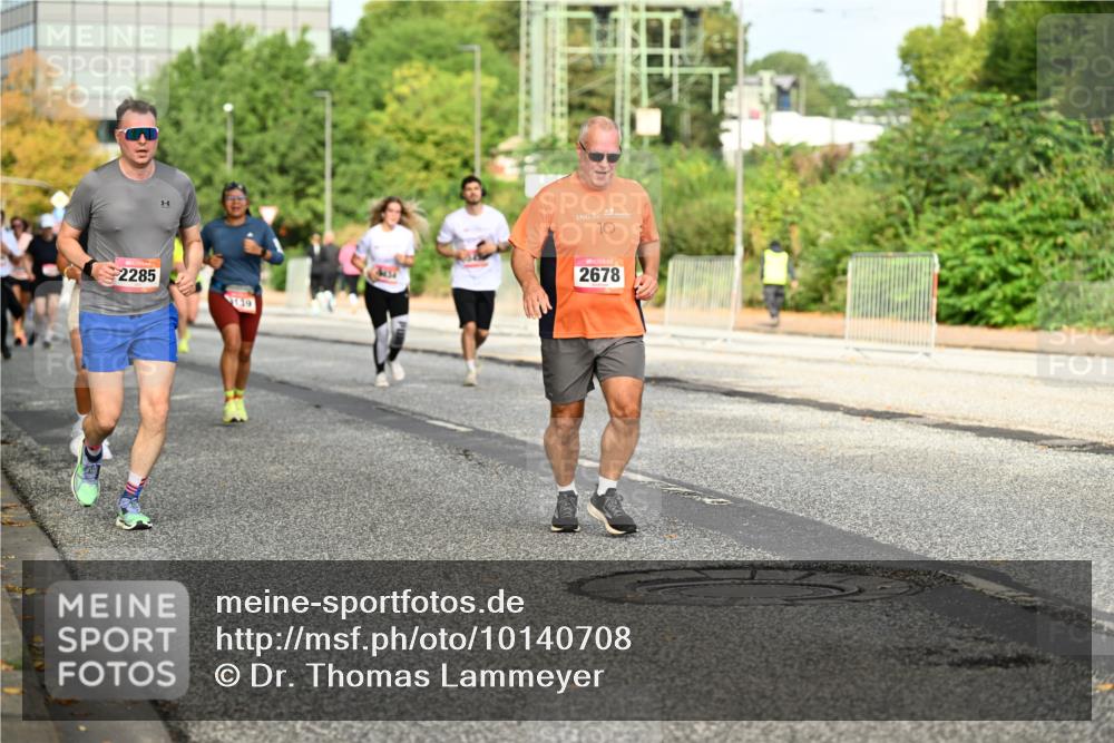 06.09.2026 - CURREX Alsterlauf Dr. Thomas Lammeyer http://msf.ph/oto/10140708 06.09.2026 10:08:50 Laufen 3, 2285, 19, 10, 2678 meine-sportfotos.de