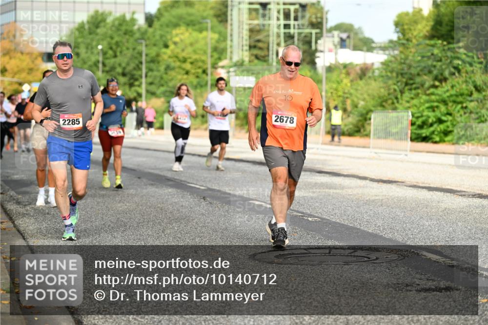06.09.2026 - CURREX Alsterlauf Dr. Thomas Lammeyer http://msf.ph/oto/10140712 06.09.2026 10:08:50 Laufen 2285, 2678 meine-sportfotos.de
