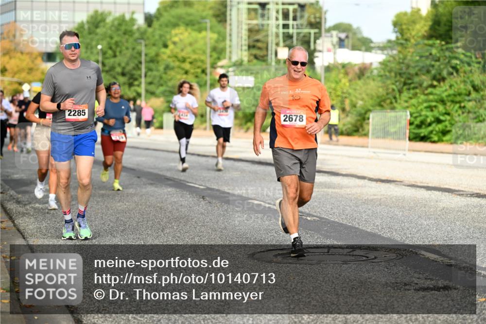 06.09.2026 - CURREX Alsterlauf Dr. Thomas Lammeyer http://msf.ph/oto/10140713 06.09.2026 10:08:50 Laufen 2285, 11, 2678 meine-sportfotos.de