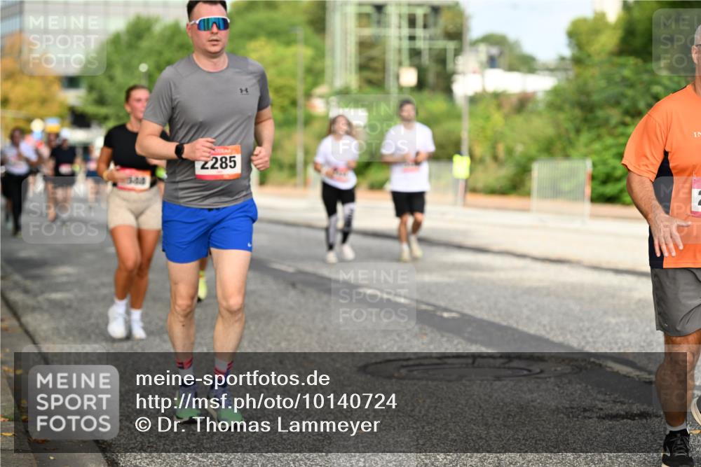 06.09.2026 - CURREX Alsterlauf Dr. Thomas Lammeyer http://msf.ph/oto/10140724 06.09.2026 10:08:52 Laufen 1544, 2285 meine-sportfotos.de