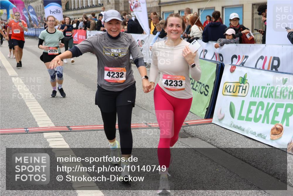 06.09.2026 - CURREX Alsterlauf Strokosch-Dieckow http://msf.ph/oto/10140749 06.09.2026 10:18:12 Ziel 1297, 2026, 2208, 2209, 2262, 3917, 4134, 4232, 4906, 5050, 6339, 8290 meine-sportfotos.de