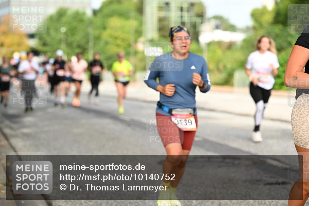 06.09.2026 - CURREX Alsterlauf Dr. Thomas Lammeyer http://msf.ph/oto/10140752 06.09.2026 10:08:55 Laufen 3139 meine-sportfotos.de