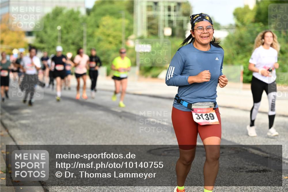 06.09.2026 - CURREX Alsterlauf Dr. Thomas Lammeyer http://msf.ph/oto/10140755 06.09.2026 10:08:56 Laufen 3139 meine-sportfotos.de