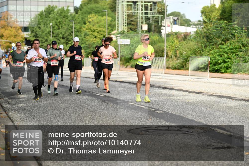 06.09.2026 - CURREX Alsterlauf Dr. Thomas Lammeyer http://msf.ph/oto/10140774 06.09.2026 10:08:58 Laufen 3901, 2218, 2596, 5601, 8091, 2215 meine-sportfotos.de
