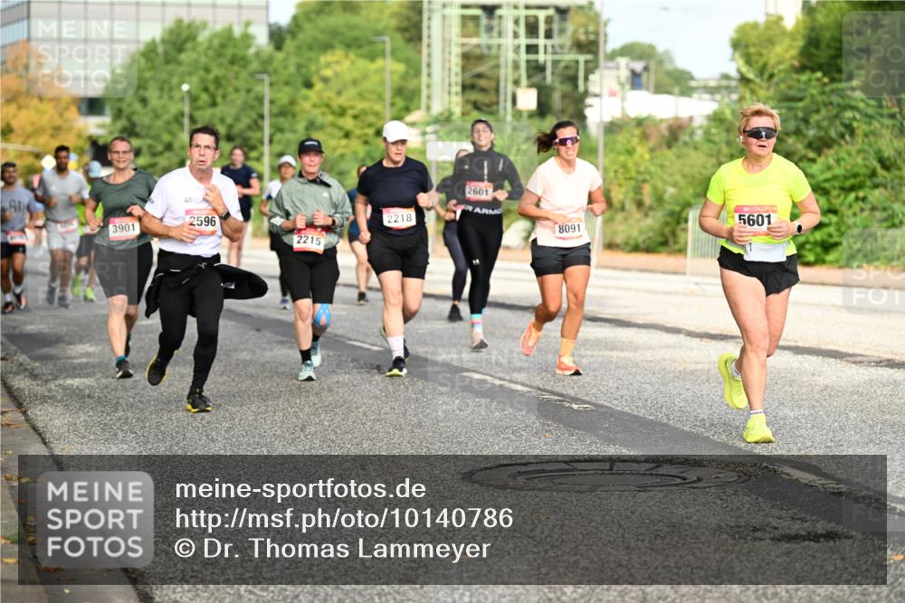 06.09.2026 - CURREX Alsterlauf Dr. Thomas Lammeyer http://msf.ph/oto/10140786 06.09.2026 10:08:59 Laufen 3901, 2601, 2218, 2596, 2215, 5601, 8091 meine-sportfotos.de