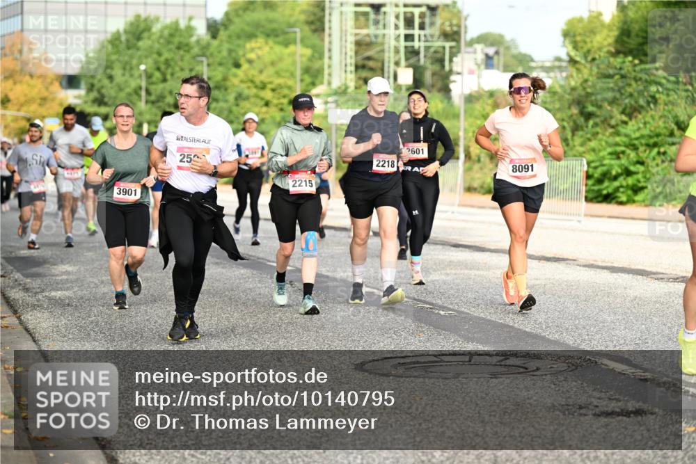06.09.2026 - CURREX Alsterlauf Dr. Thomas Lammeyer http://msf.ph/oto/10140795 06.09.2026 10:09:00 Laufen 4576, 4079, 3901, 25, 13841, 2215, 2218, 2601, 8091 meine-sportfotos.de