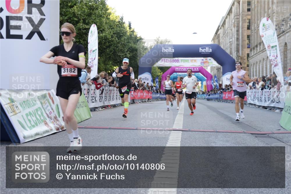06.09.2026 - CURREX Alsterlauf Yannick Fuchs http://msf.ph/oto/10140806 06.09.2026 09:46:29 Ziel 2563, 2683, 2752, 3132, 3182, 4183, 4619, 4663, 6109, 6224 meine-sportfotos.de