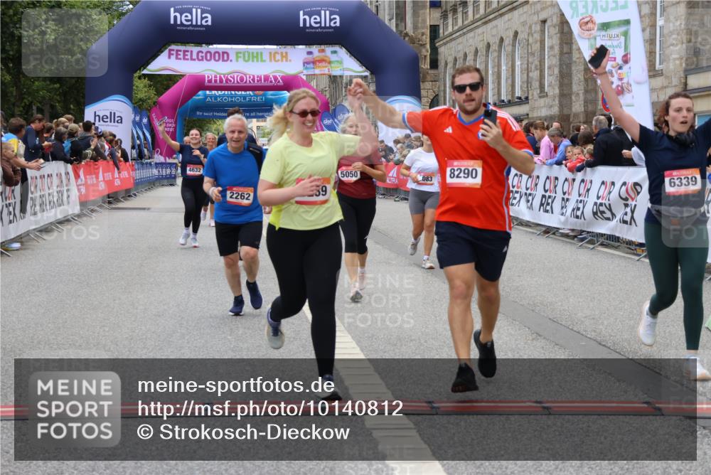 06.09.2026 - CURREX Alsterlauf Strokosch-Dieckow http://msf.ph/oto/10140812 06.09.2026 10:18:15 Ziel 2026, 2208, 2209, 2262, 3083, 4232, 4479, 4632, 4644, 5050, 6339, 8290 meine-sportfotos.de