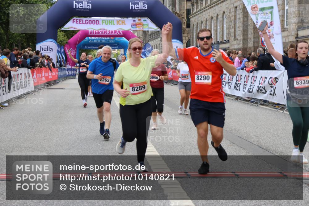 06.09.2026 - CURREX Alsterlauf Strokosch-Dieckow http://msf.ph/oto/10140821 06.09.2026 10:18:16 Ziel 2026, 2208, 2209, 2262, 3083, 3682, 3683, 4232, 4391, 4479, 4632, 4644, 5050, 6339, 8290 meine-sportfotos.de