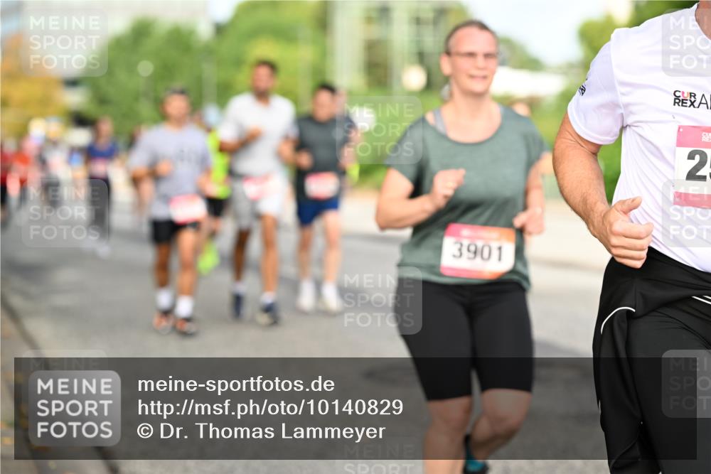 06.09.2026 - CURREX Alsterlauf Dr. Thomas Lammeyer http://msf.ph/oto/10140829 06.09.2026 10:09:04 Laufen 3901, 25 meine-sportfotos.de