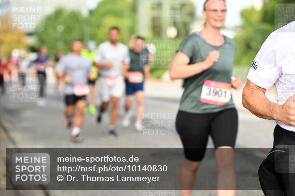 06.09.2026 - CURREX Alsterlauf Dr. Thomas Lammeyer http://msf.ph/oto/10140830 06.09.2026 10:09:04 Laufen 3901 meine-sportfotos.de