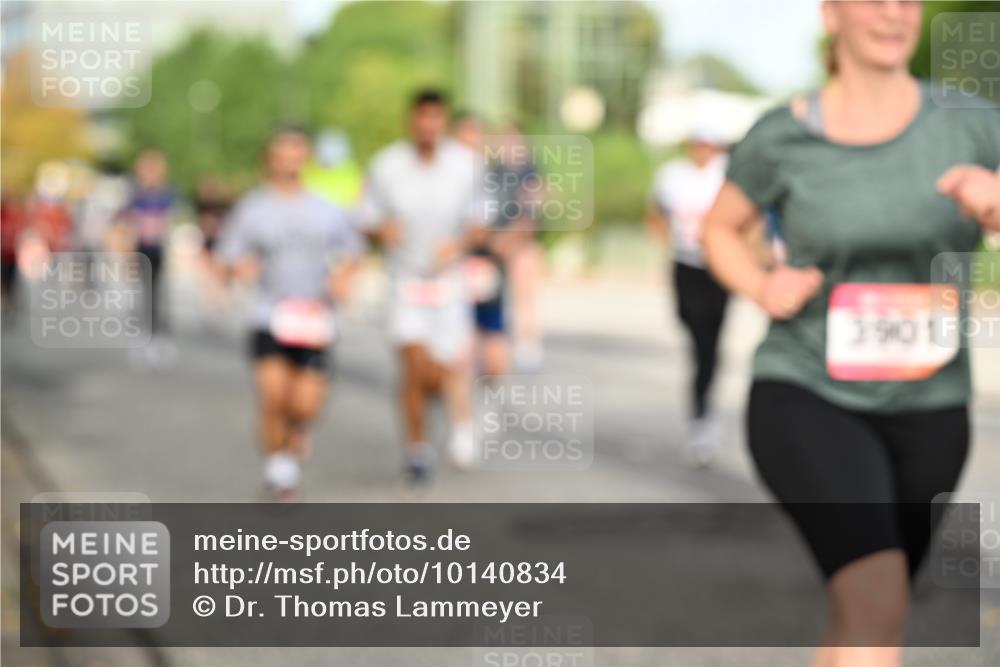 06.09.2026 - CURREX Alsterlauf Dr. Thomas Lammeyer http://msf.ph/oto/10140834 06.09.2026 10:09:05 Laufen 3901 meine-sportfotos.de