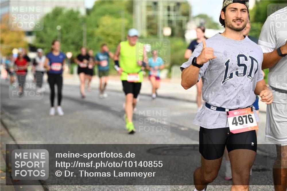 06.09.2026 - CURREX Alsterlauf Dr. Thomas Lammeyer http://msf.ph/oto/10140855 06.09.2026 10:09:07 Laufen 1, 4976 meine-sportfotos.de