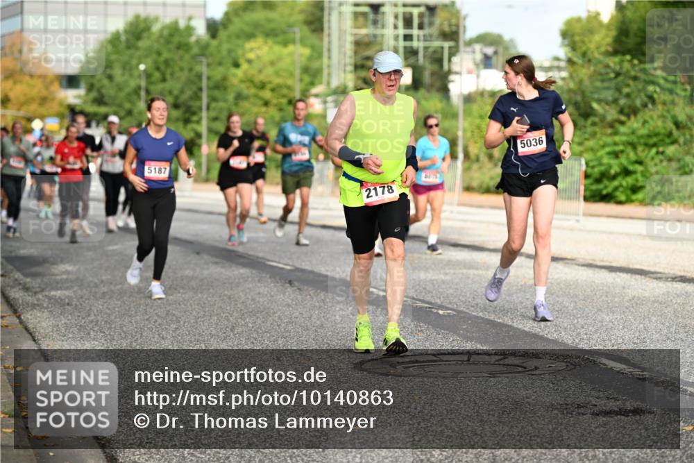 06.09.2026 - CURREX Alsterlauf Dr. Thomas Lammeyer http://msf.ph/oto/10140863 06.09.2026 10:09:08 Laufen 5187, 2178, 5036 meine-sportfotos.de