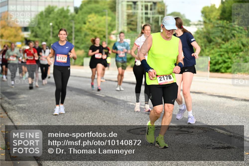 06.09.2026 - CURREX Alsterlauf Dr. Thomas Lammeyer http://msf.ph/oto/10140872 06.09.2026 10:09:09 Laufen 5187, 2178 meine-sportfotos.de