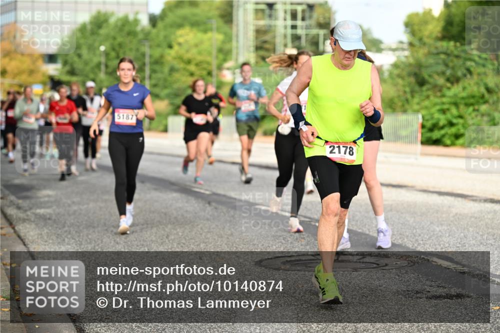 06.09.2026 - CURREX Alsterlauf Dr. Thomas Lammeyer http://msf.ph/oto/10140874 06.09.2026 10:09:09 Laufen 5187, 2178 meine-sportfotos.de