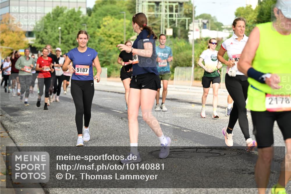06.09.2026 - CURREX Alsterlauf Dr. Thomas Lammeyer http://msf.ph/oto/10140881 06.09.2026 10:09:10 Laufen 85, 5187, 81, 36, 3186, 2178 meine-sportfotos.de