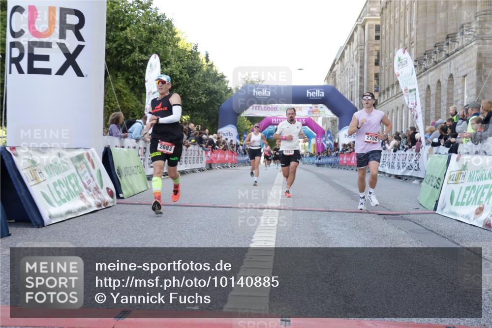 06.09.2026 - CURREX Alsterlauf Yannick Fuchs http://msf.ph/oto/10140885 06.09.2026 09:46:30 Ziel 2563, 2683, 2752, 3132, 3182, 4183, 4619, 4663, 6109, 6224 meine-sportfotos.de