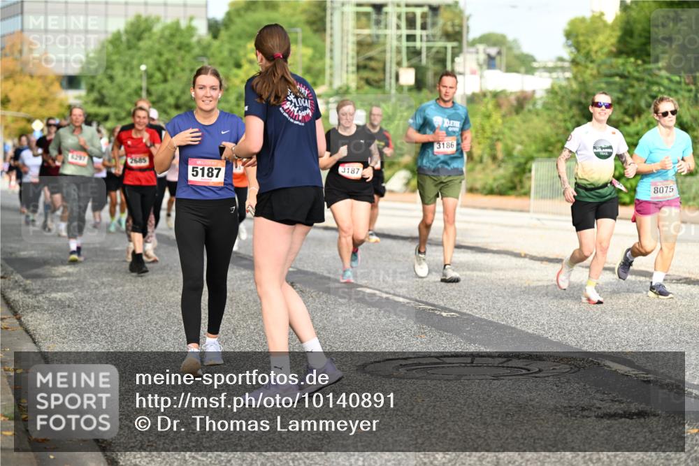 06.09.2026 - CURREX Alsterlauf Dr. Thomas Lammeyer http://msf.ph/oto/10140891 06.09.2026 10:09:11 Laufen 6287, 2685, 5187, 3187, 3186, 8075 meine-sportfotos.de
