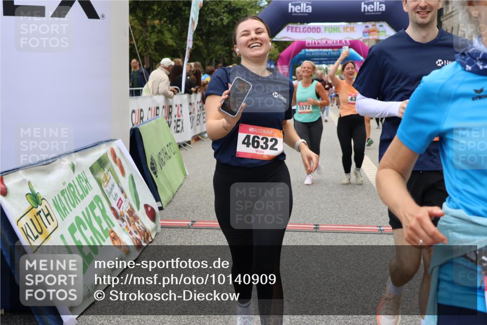 06.09.2026 - CURREX Alsterlauf Strokosch-Dieckow http://msf.ph/oto/10140909 06.09.2026 10:18:21 Ziel 2262, 2381, 3083, 3682, 3683, 4186, 4391, 4479, 4632, 4644, 5050, 5572, 6321, 6322, 6339, 8290 meine-sportfotos.de