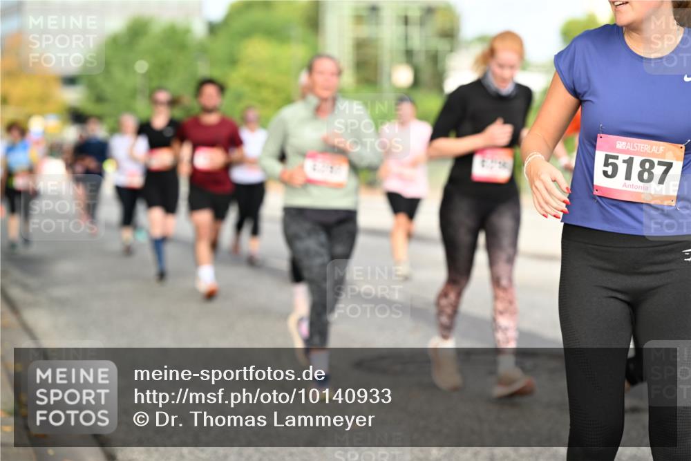 06.09.2026 - CURREX Alsterlauf Dr. Thomas Lammeyer http://msf.ph/oto/10140933 06.09.2026 10:09:16 Laufen 5187 meine-sportfotos.de