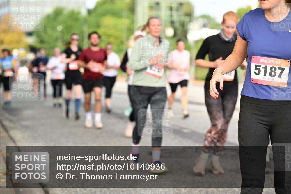 06.09.2026 - CURREX Alsterlauf Dr. Thomas Lammeyer http://msf.ph/oto/10140936 06.09.2026 10:09:17 Laufen 5187 meine-sportfotos.de
