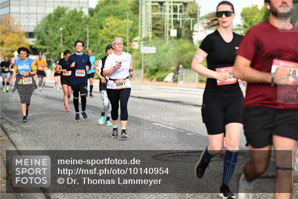 06.09.2026 - CURREX Alsterlauf Dr. Thomas Lammeyer http://msf.ph/oto/10140954 06.09.2026 10:09:20 Laufen 6429, 6094, 3061, 48 meine-sportfotos.de
