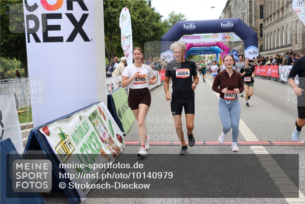 06.09.2026 - CURREX Alsterlauf Strokosch-Dieckow http://msf.ph/oto/10140979 06.09.2026 10:18:29 Ziel 2349, 2381, 2804, 2960, 3358, 3654, 4107, 4186, 4795, 4804, 5572, 5921, 6321, 6322 meine-sportfotos.de