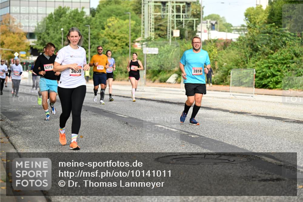 06.09.2026 - CURREX Alsterlauf Dr. Thomas Lammeyer http://msf.ph/oto/10141011 06.09.2026 10:09:27 Laufen 5372, 3859, 3516, 2818 meine-sportfotos.de