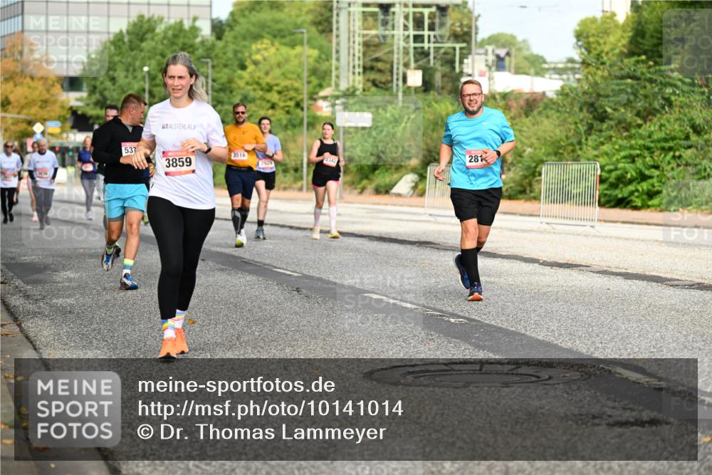 06.09.2026 - CURREX Alsterlauf Dr. Thomas Lammeyer http://msf.ph/oto/10141014 06.09.2026 10:09:27 Laufen 537, 3516, 3859, 3342, 281, 2929 meine-sportfotos.de