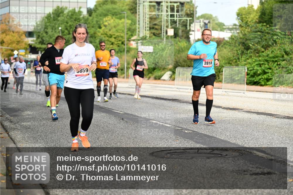 06.09.2026 - CURREX Alsterlauf Dr. Thomas Lammeyer http://msf.ph/oto/10141016 06.09.2026 10:09:28 Laufen 537, 3516, 3859, 3342, 2929, 2818 meine-sportfotos.de