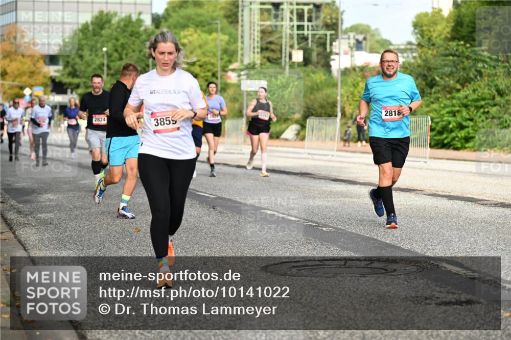 06.09.2026 - CURREX Alsterlauf Dr. Thomas Lammeyer http://msf.ph/oto/10141022 06.09.2026 10:09:28 Laufen 2824, 3855, 3342, 2818 meine-sportfotos.de