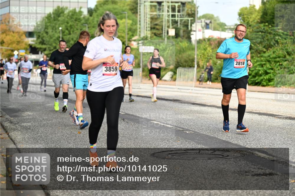 06.09.2026 - CURREX Alsterlauf Dr. Thomas Lammeyer http://msf.ph/oto/10141025 06.09.2026 10:09:28 Laufen 282, 3859, 2818 meine-sportfotos.de