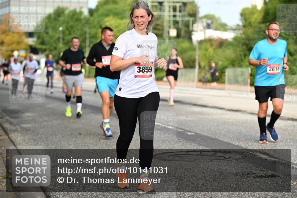 06.09.2026 - CURREX Alsterlauf Dr. Thomas Lammeyer http://msf.ph/oto/10141031 06.09.2026 10:09:29 Laufen 3859, 2818 meine-sportfotos.de