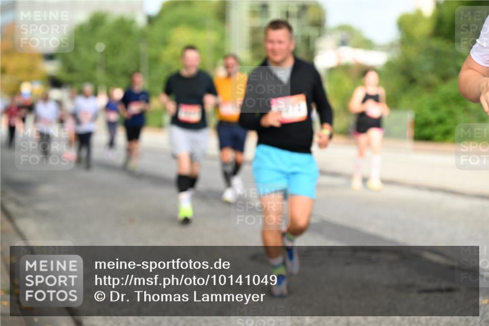 06.09.2026 - CURREX Alsterlauf Dr. Thomas Lammeyer http://msf.ph/oto/10141049 06.09.2026 10:09:31 Laufen  meine-sportfotos.de