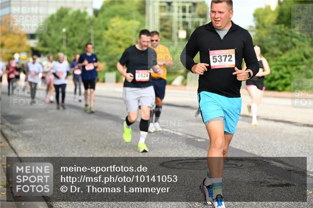 06.09.2026 - CURREX Alsterlauf Dr. Thomas Lammeyer http://msf.ph/oto/10141053 06.09.2026 10:09:31 Laufen 2824, 5372 meine-sportfotos.de