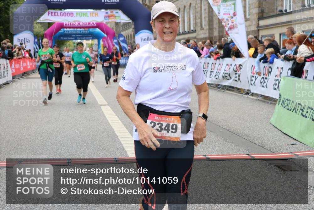 06.09.2026 - CURREX Alsterlauf Strokosch-Dieckow http://msf.ph/oto/10141059 06.09.2026 10:18:34 Ziel 2349, 2651, 2656, 2804, 2960, 3052, 3358, 3654, 4107, 4648, 4795, 4804, 5921, 8001 meine-sportfotos.de