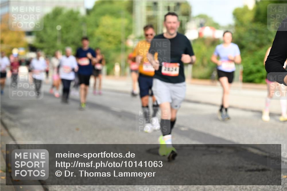 06.09.2026 - CURREX Alsterlauf Dr. Thomas Lammeyer http://msf.ph/oto/10141063 06.09.2026 10:09:32 Laufen  meine-sportfotos.de