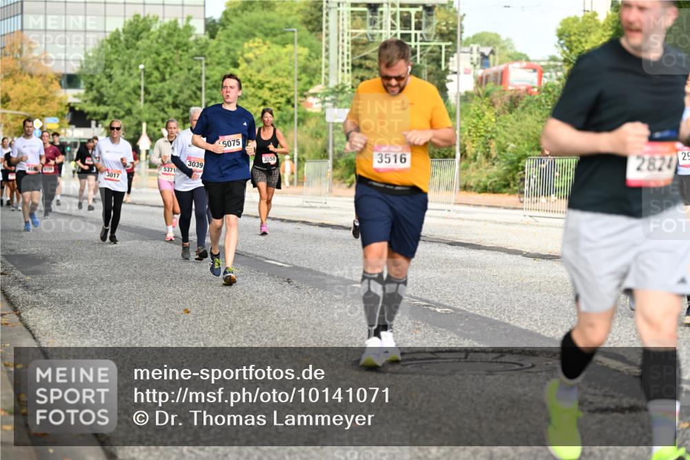 06.09.2026 - CURREX Alsterlauf Dr. Thomas Lammeyer http://msf.ph/oto/10141071 06.09.2026 10:09:33 Laufen 459416, 3017, 5371, 3039, 5075, 3558, 3516, 29, 282425 meine-sportfotos.de