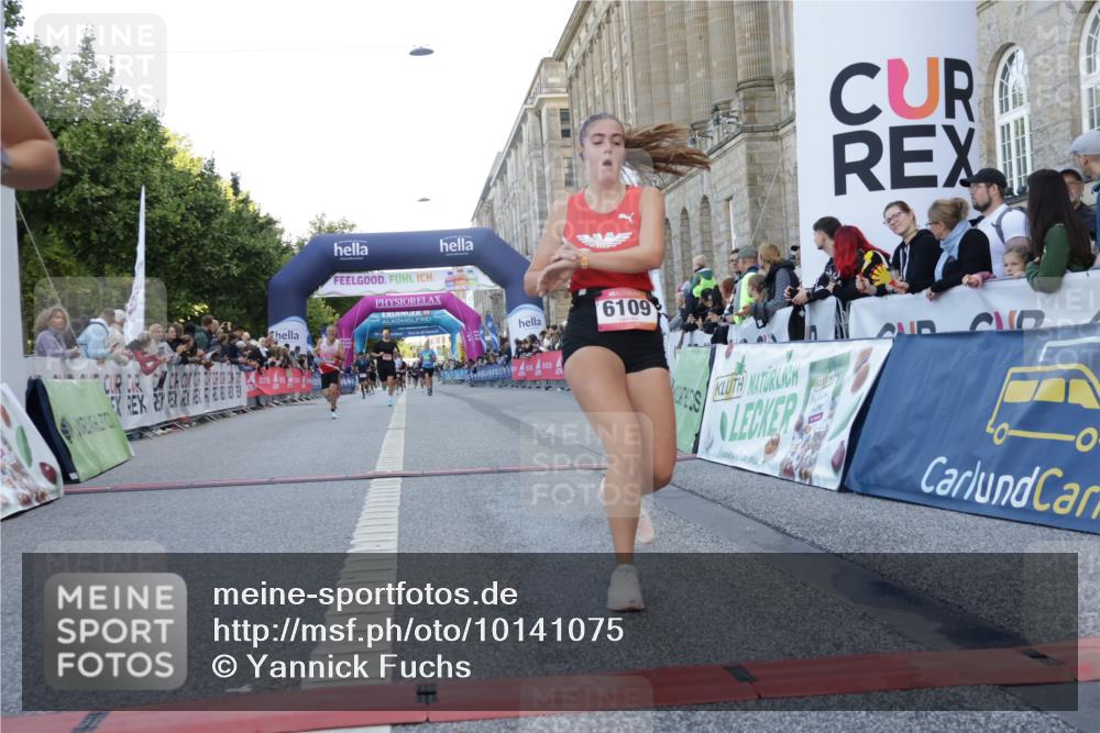 06.09.2026 - CURREX Alsterlauf Yannick Fuchs http://msf.ph/oto/10141075 06.09.2026 09:46:34 Ziel 2563, 2683, 2752, 3182, 4183, 4663, 5544, 6109, 6224 meine-sportfotos.de