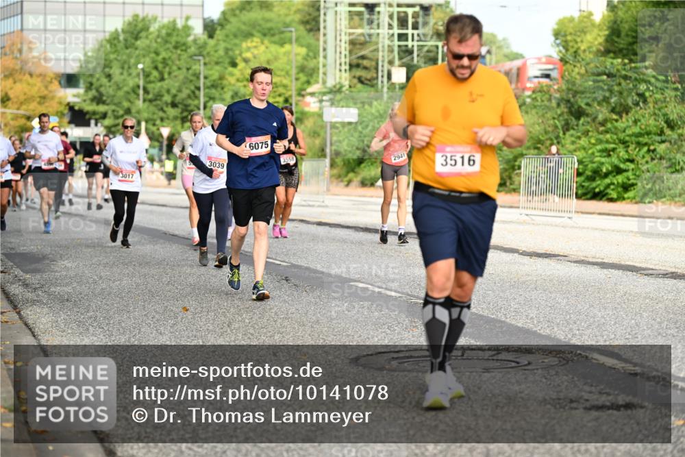 06.09.2026 - CURREX Alsterlauf Dr. Thomas Lammeyer http://msf.ph/oto/10141078 06.09.2026 10:09:34 Laufen 3017, 3039, 6075, 3558, 2941, 3516 meine-sportfotos.de